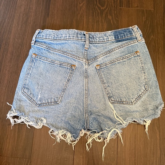 Abercrombie & Fitch The high rise mom short - Picture 4 of 4